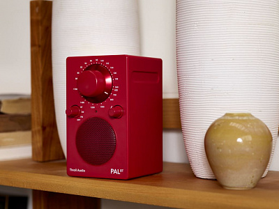 Портативный радиоприемник Tivoli PAL BT Цвет: Красный [Red]