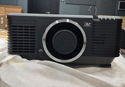 Мультимедийный инсталляционный лазерный проектор Vivitek  DU7295Z-BK