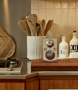 Портативный радиоприемник Tivoli PAL BT Цвет: Хром [Chrome]