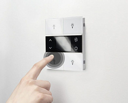 Термостат KNX EAE INT-RCT1-0201B1