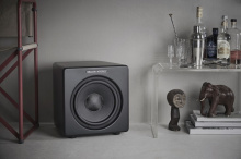 Активный сабвуфер M&K Sound V10+ [Black Satin/Black Cloth]