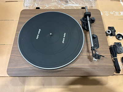 Проигрыватель виниловых дисков Phaze Audio Diana Цвет: Орех [Walnut]