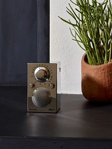 Портативный радиоприемник Tivoli PAL BT Цвет: Хром [Chrome]