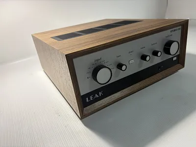 Интегральный усилитель Leak Stereo 230 Цвет: Орех [WALNUT]
